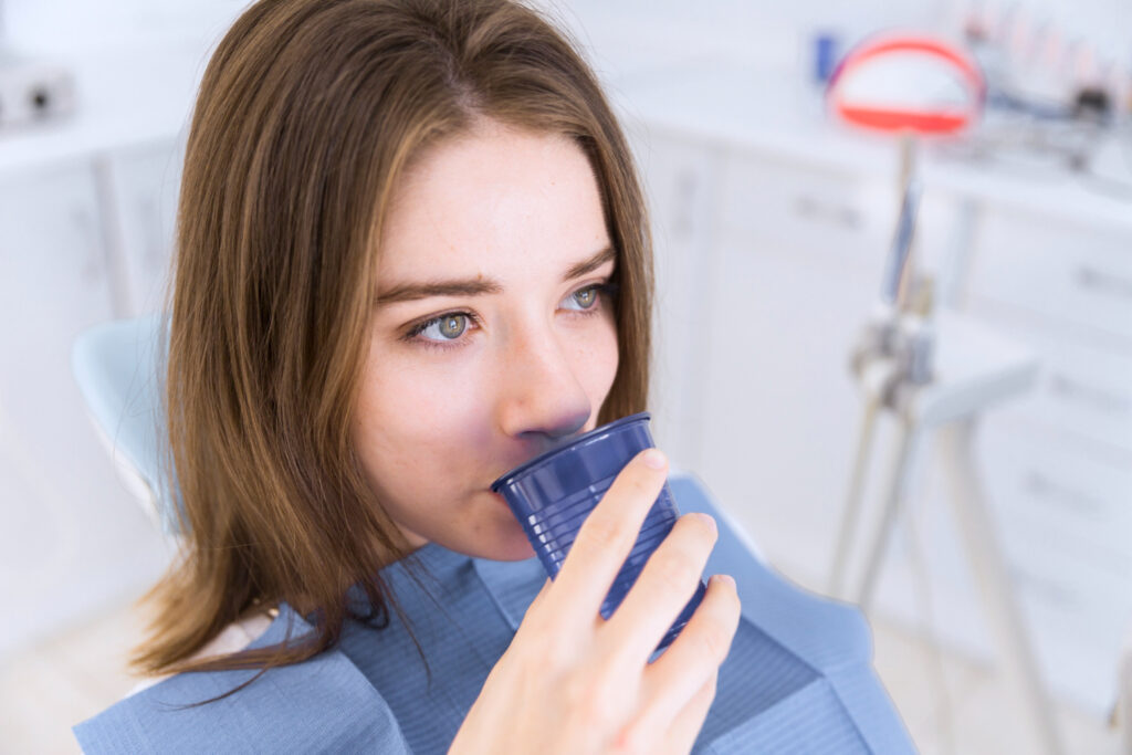 Rinse mouth after teeth whitening treatment